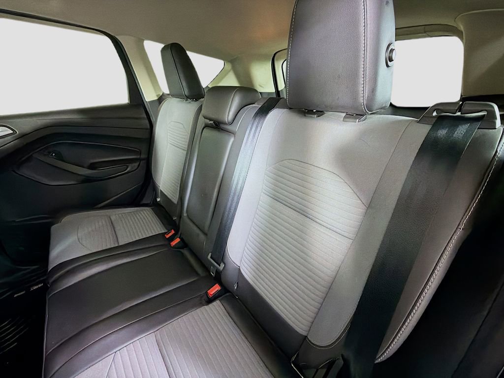 Used 2019 Ford Escape SE image 21