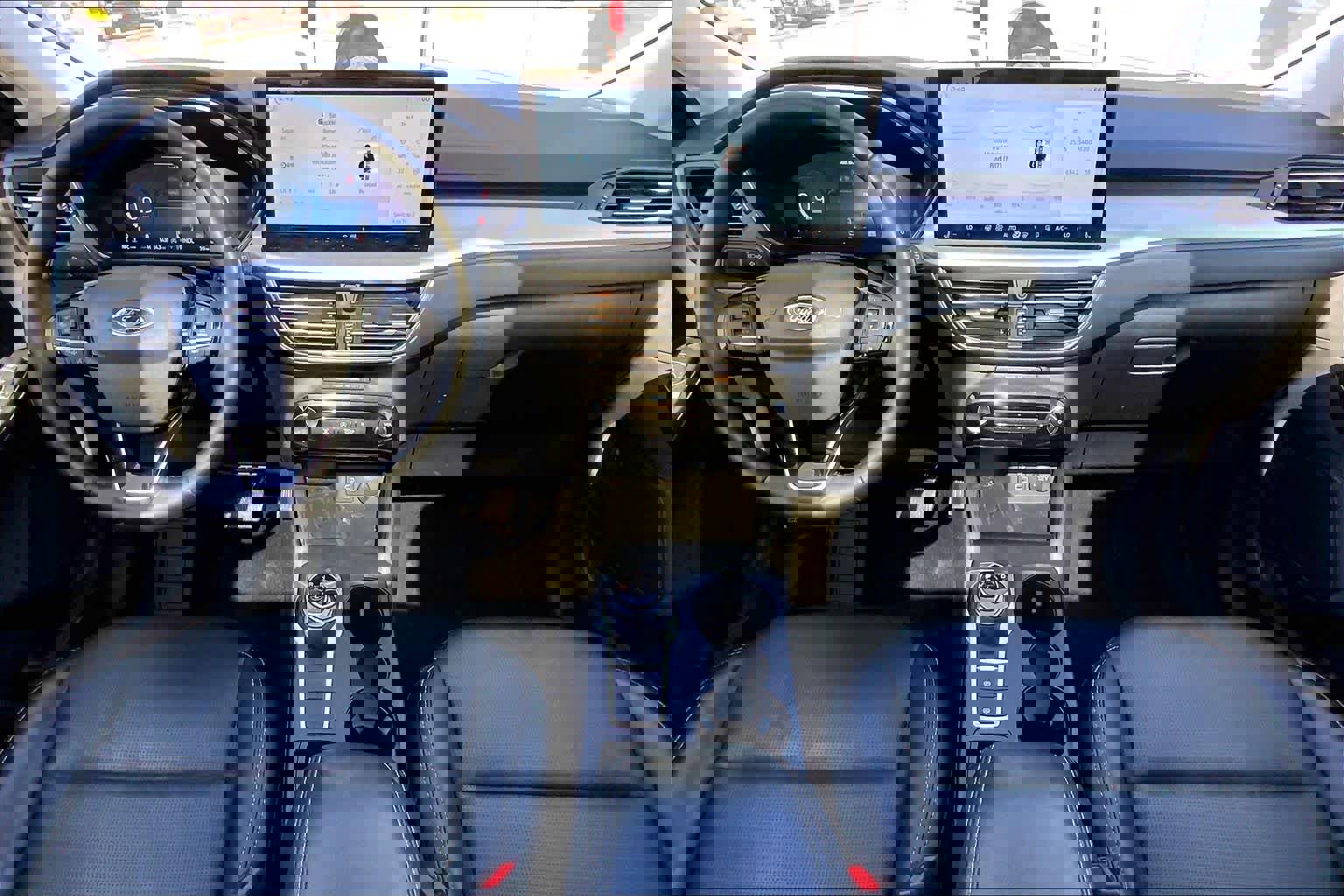 Certified 2025 Ford Escape Platinum image 15