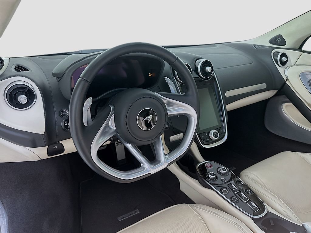 Used 2023 McLaren GT RWD image 12