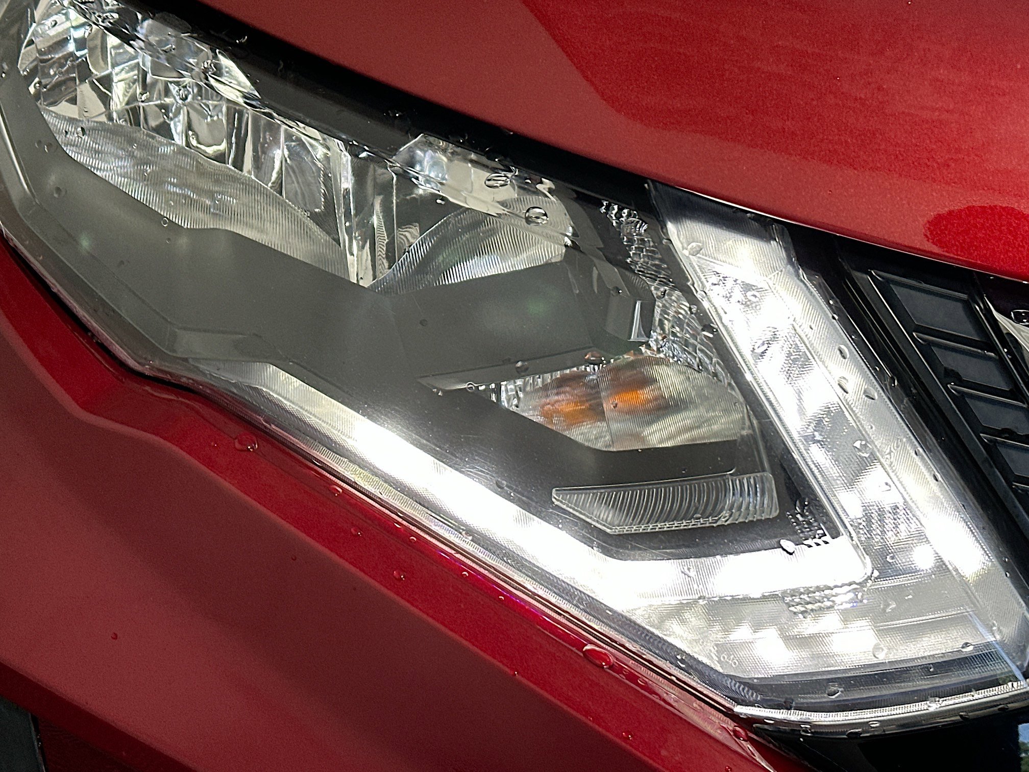 Used 2020 Nissan Rogue SV FWD image 9