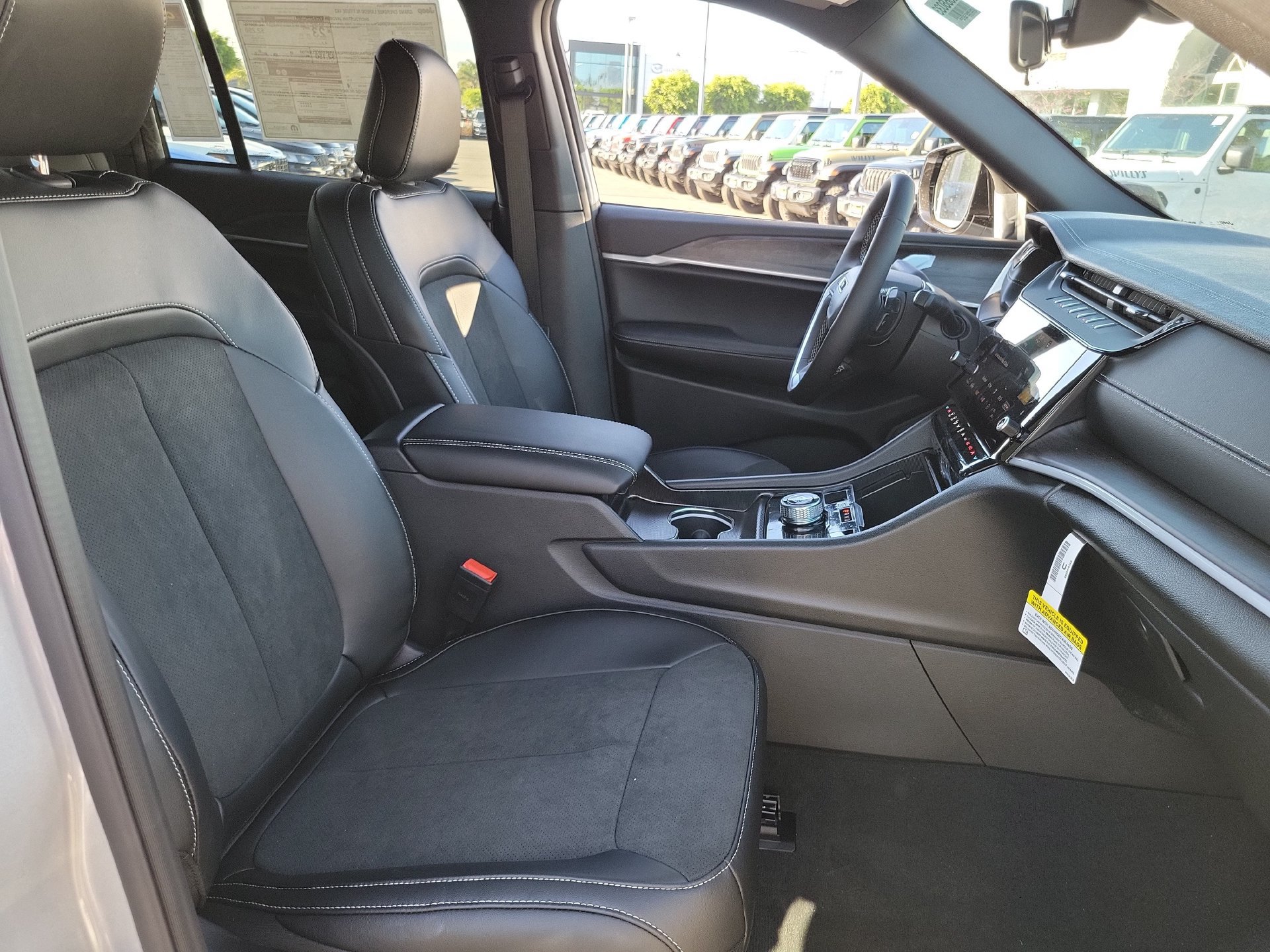 New 2026 Jeep Grand Cherokee Altitude RWD image 18