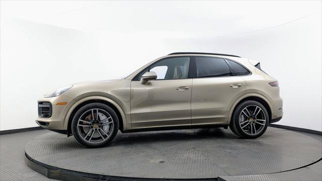 Used 2019 Porsche Cayenne Turbo w/ Premium Plus Package AWD/4WD image 3