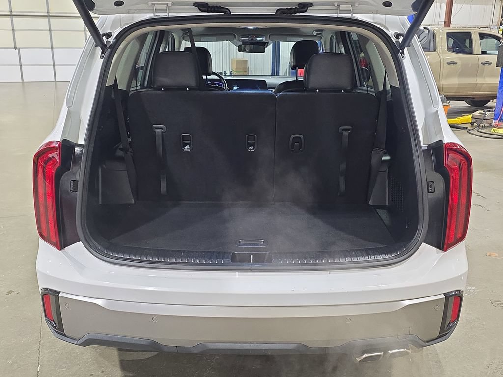 Used 2025 Kia Telluride S AWD/4WD image 13
