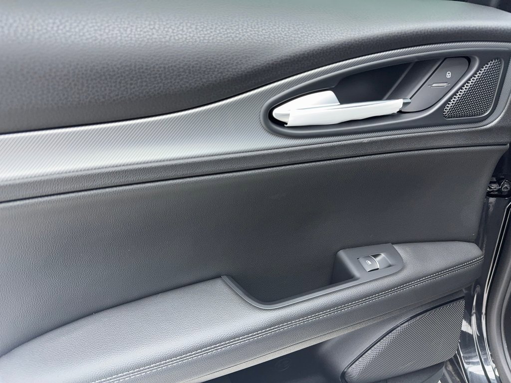New 2025 Alfa Romeo Stelvio Sprint w/ Convenience Package image 37