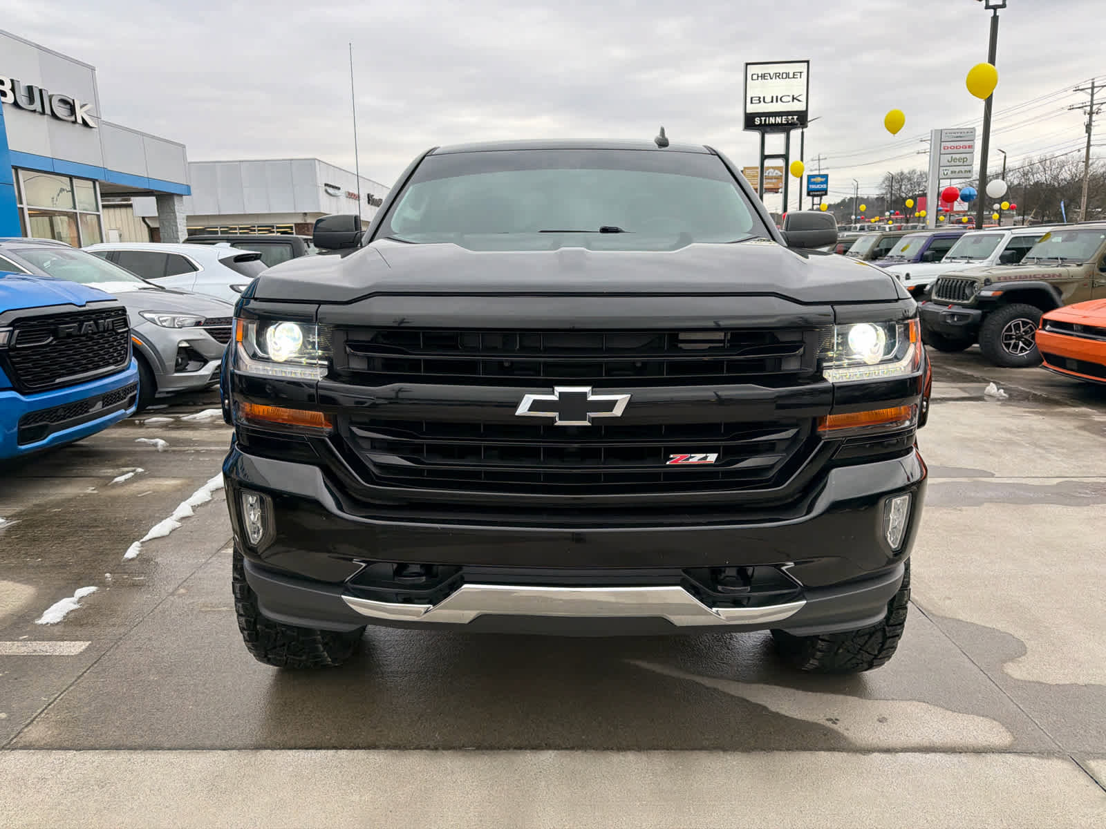 Used 2018 Chevrolet Silverado 1500 LT w/ All Star Edition image 3