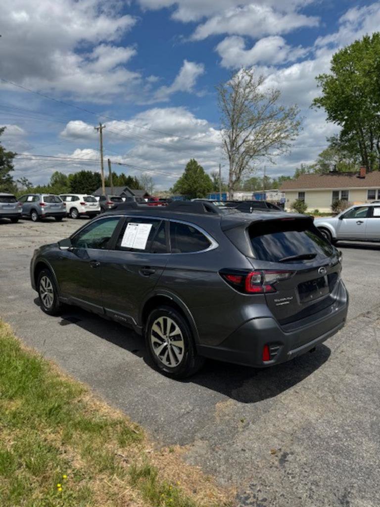 Used 2022 Subaru Outback Premium AWD/4WD image 6