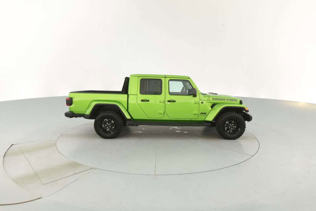 New 2025 Jeep Gladiator Sport image 14