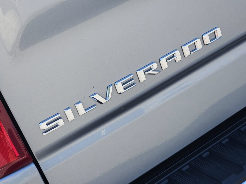 Used 2025 Chevrolet Silverado 1500 LT RWD image 7