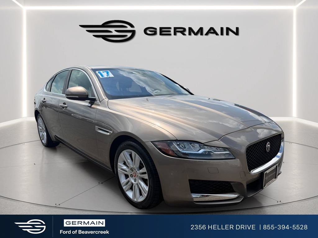 Used 2017 Jaguar XF Premium AWD/4WD image 2