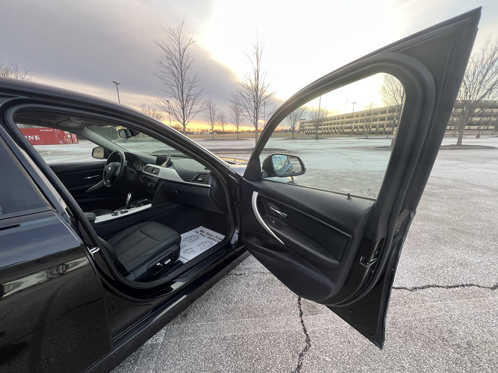 Used 2016 BMW 320i xDrive Sedan image 10