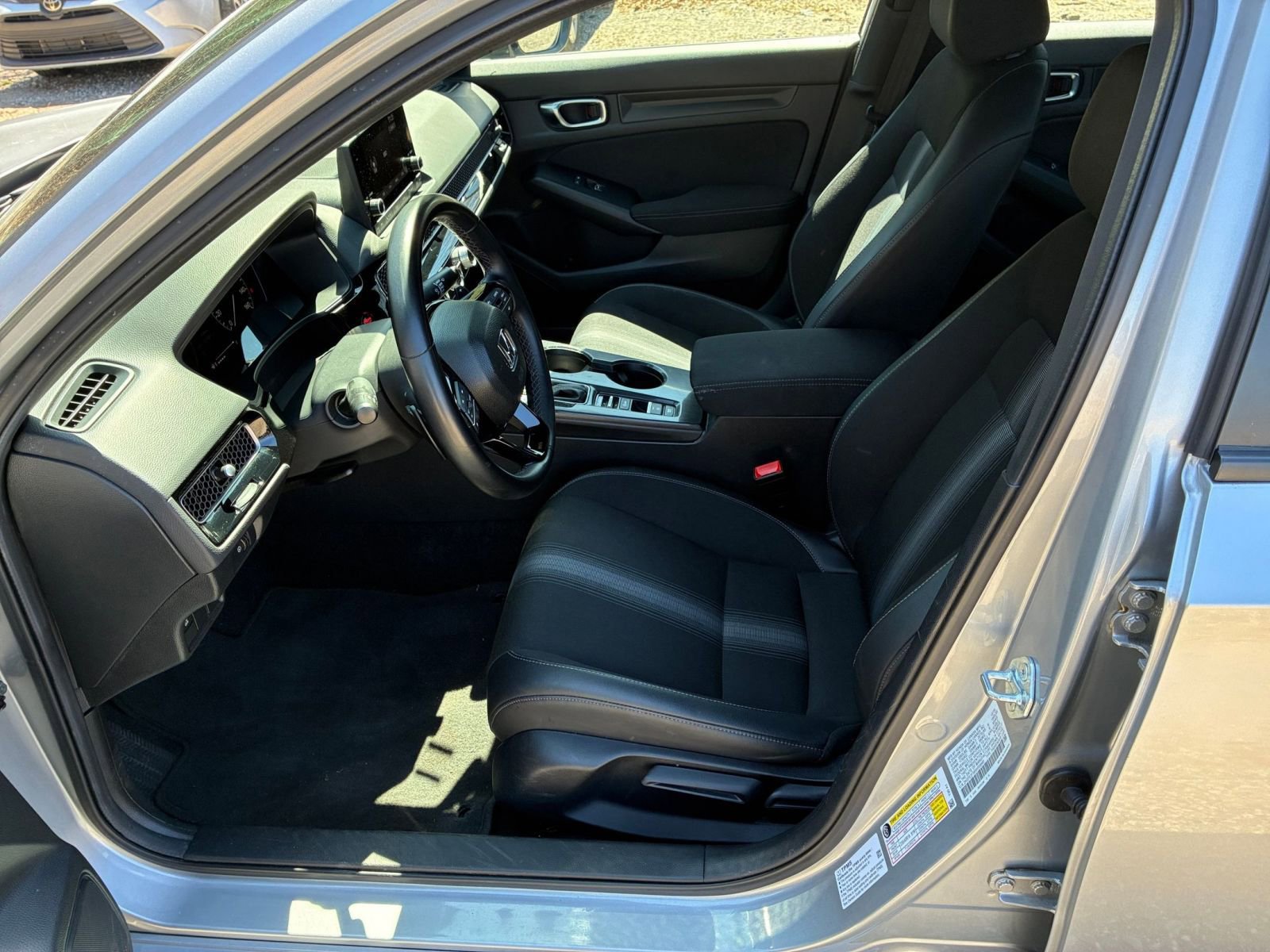 Used 2025 Honda Civic Sport image 25