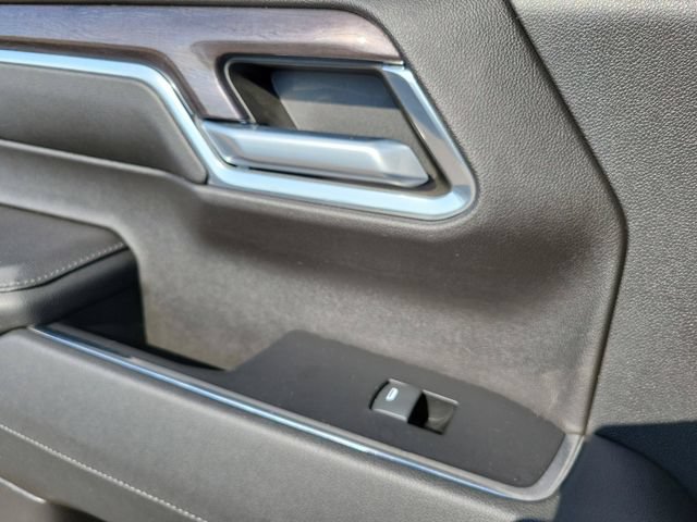 Used 2023 Chevrolet Silverado 1500 LTZ AWD/4WD image 19