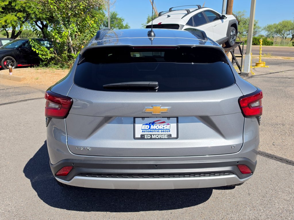 New 2026 Chevrolet Trax LT w/ Driver Confidence Package FWD image 4