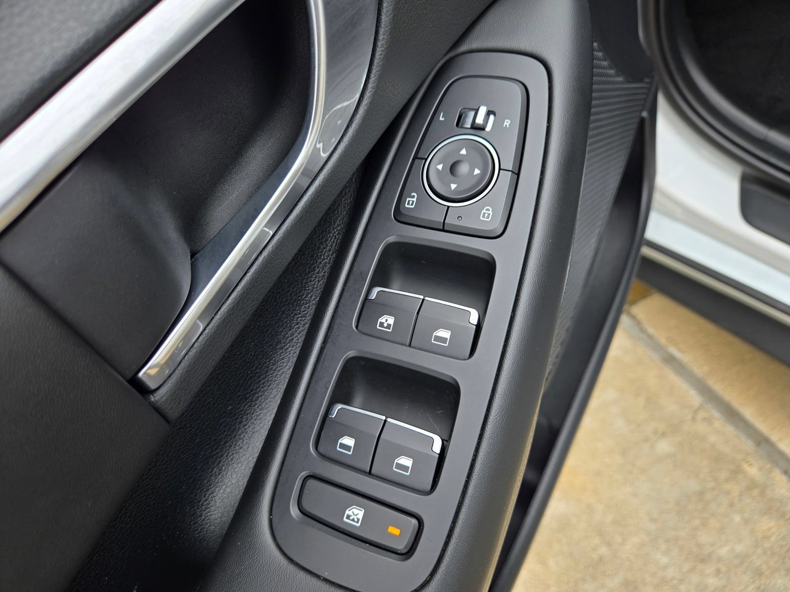 Used 2023 Hyundai Sonata Blue w/ Cargo Package FWD image 29