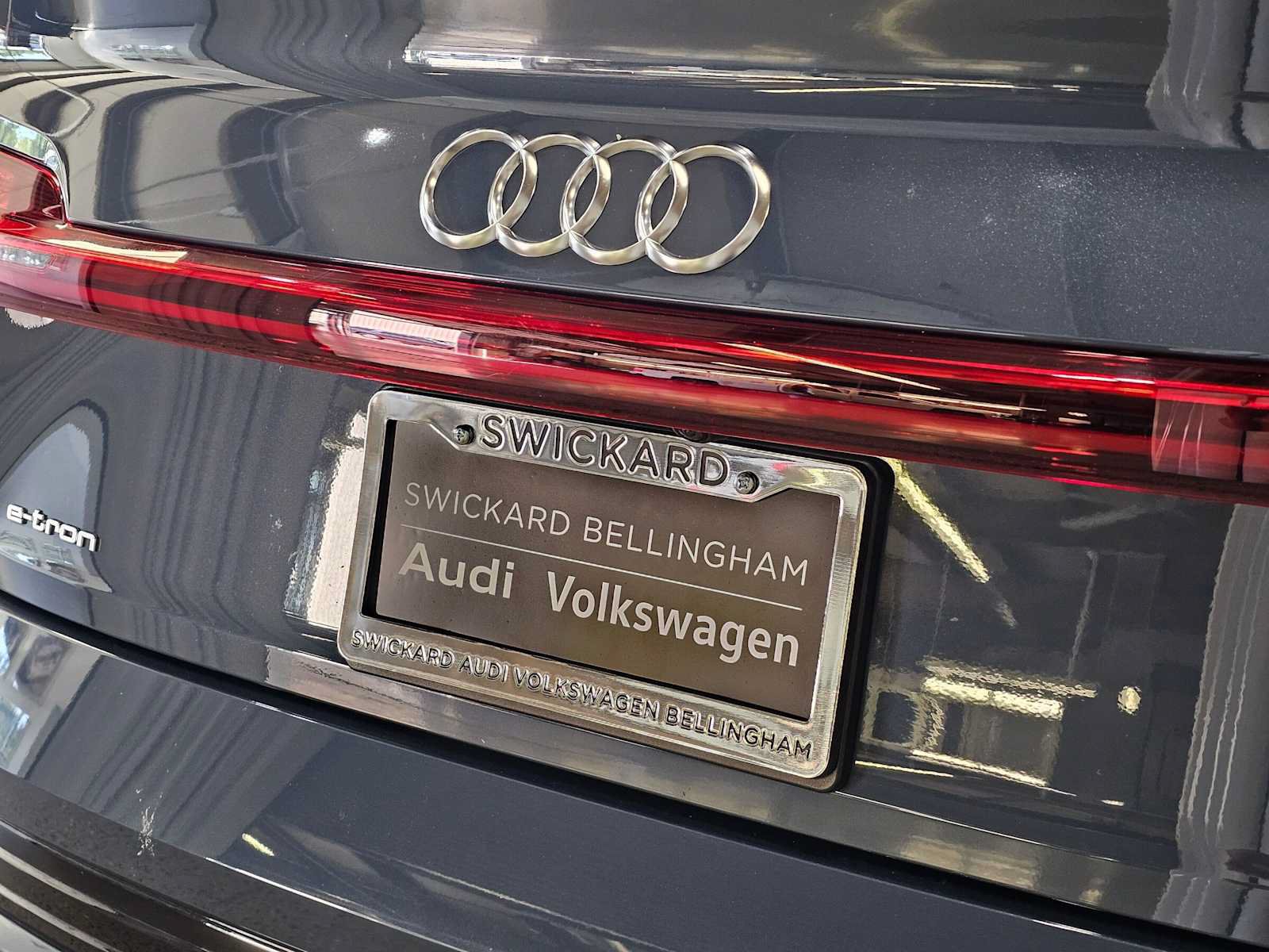 Used 2023 Audi e-tron Prestige w/ Prestige Package AWD/4WD image 11