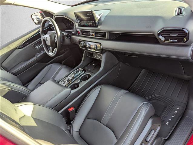 Used 2024 Honda Pilot Touring image 23