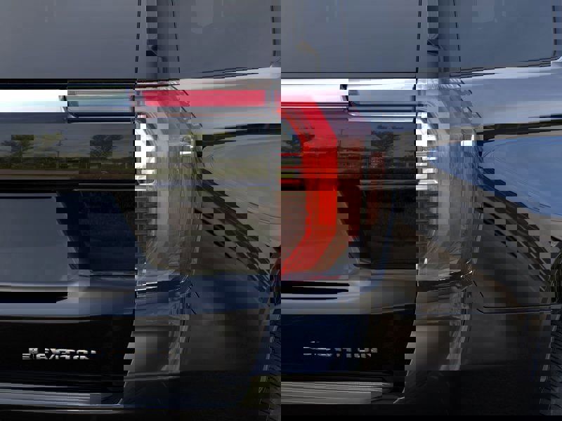 New 2025 GMC Yukon XL Elevation image 11