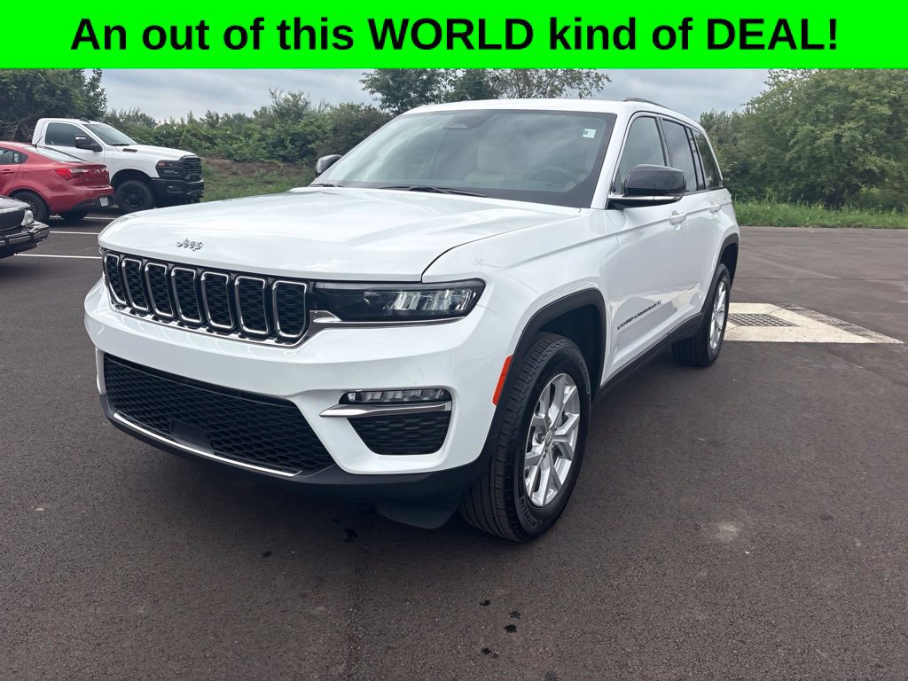 Used 2023 Jeep Grand Cherokee Limited AWD/4WD image 7