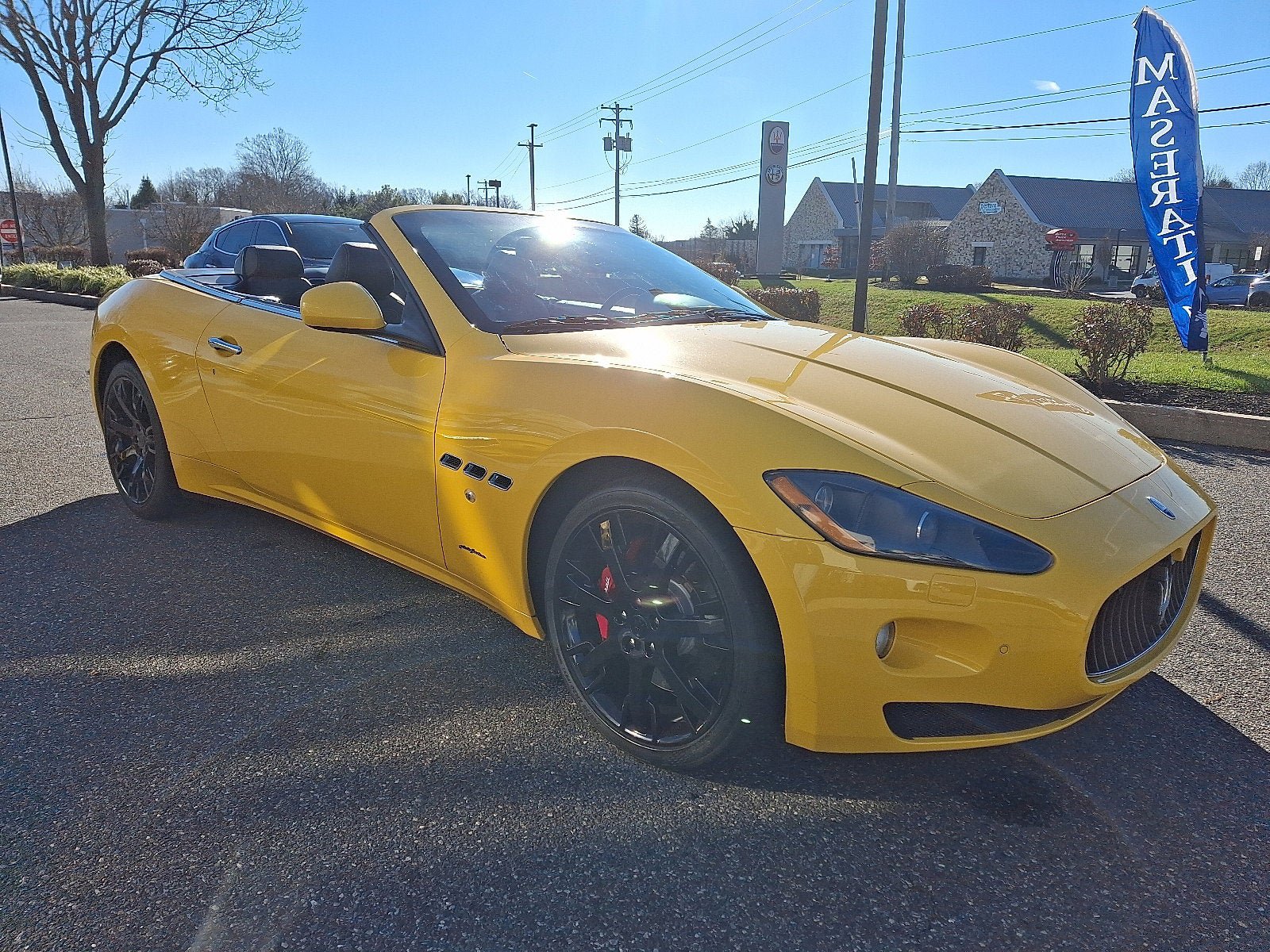 Used 2011 Maserati GranTurismo Convertible RWD image 3