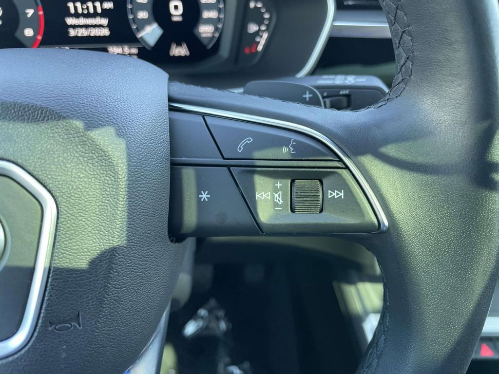 Used 2023 Audi Q3 2.0T Premium image 34