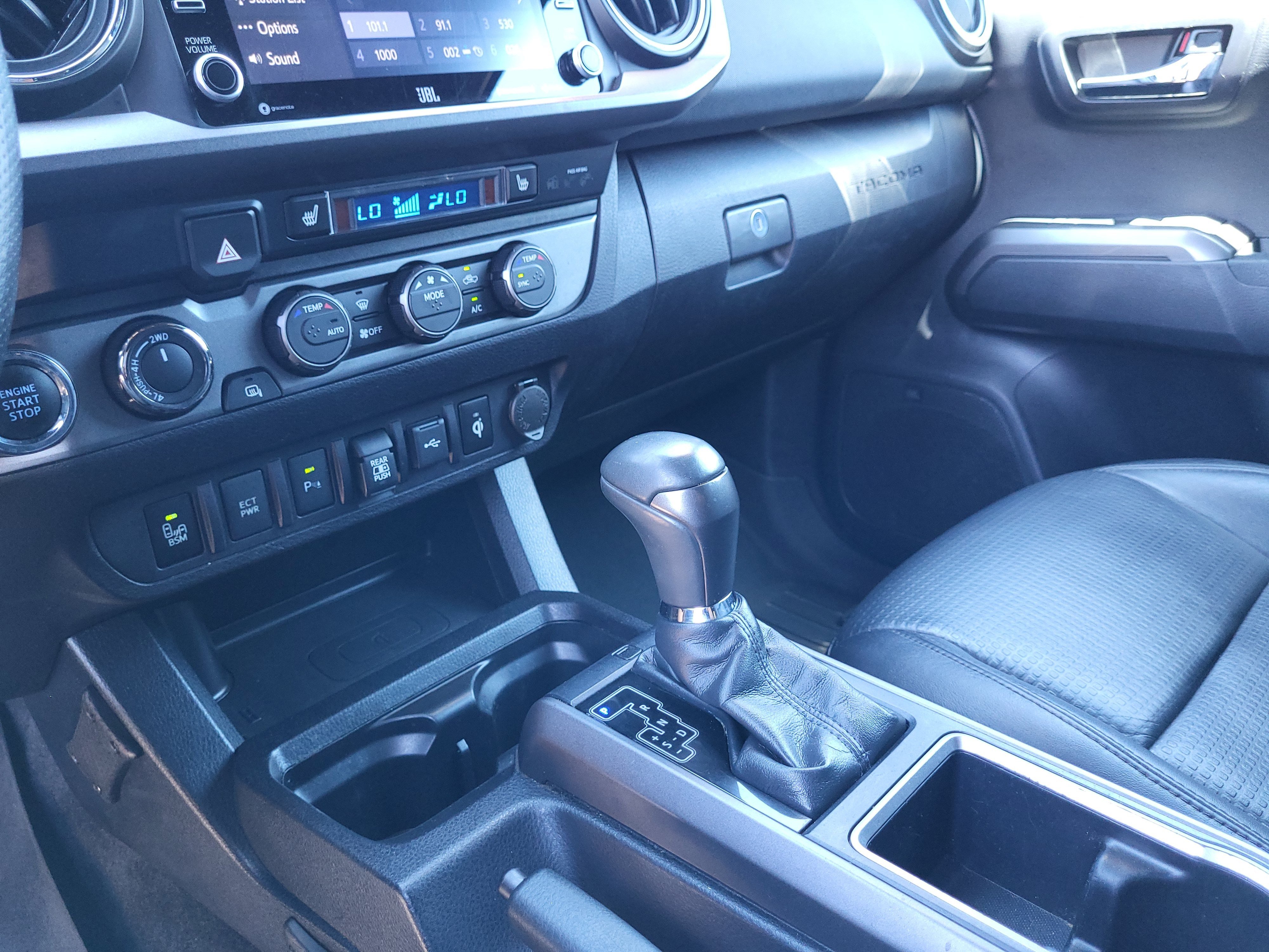 Certified 2020 Toyota Tacoma TRD Off-Road w/ TRD Premium Off Road Package AWD/4WD image 16