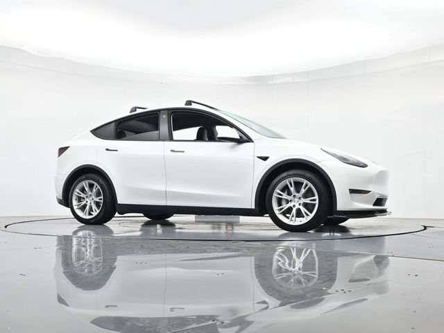 Used 2022 Tesla Model Y Long Range AWD/4WD image 33