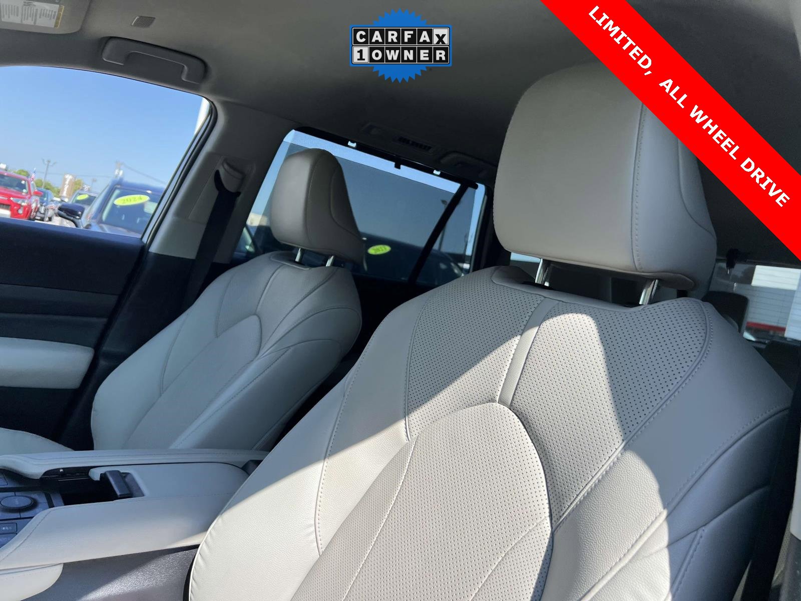 Used 2024 Toyota Grand Highlander Limited image 9