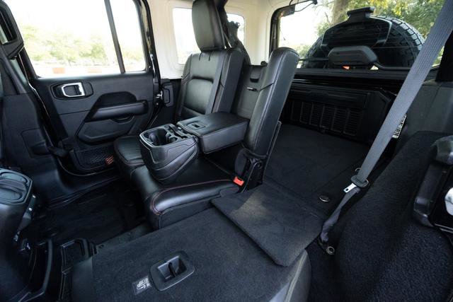 Used 2018 Jeep Wrangler Unlimited Rubicon w/ Dual Top Group image 30