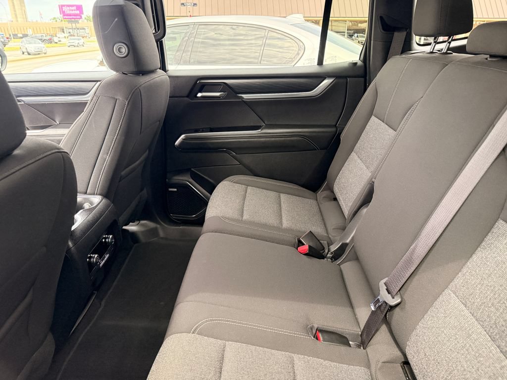 Used 2025 GMC Acadia Elevation FWD image 15