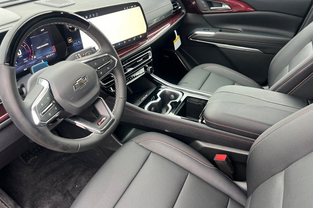 New 2026 Chevrolet Traverse Z71 w/ Enhanced Driving Package image 7