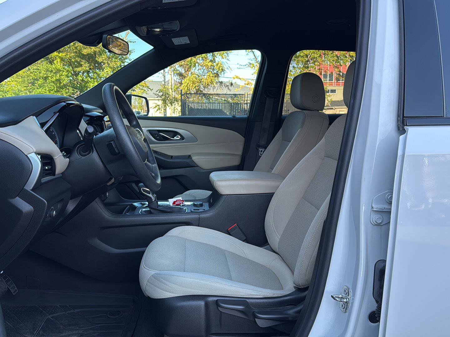 Used 2022 Chevrolet Traverse LS w/ Midnight/Sport Edition AWD/4WD image 9