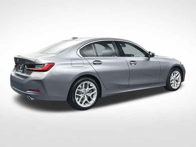 New 2026 BMW 330i xDrive Sedan w/ Premium Package AWD/4WD image 4