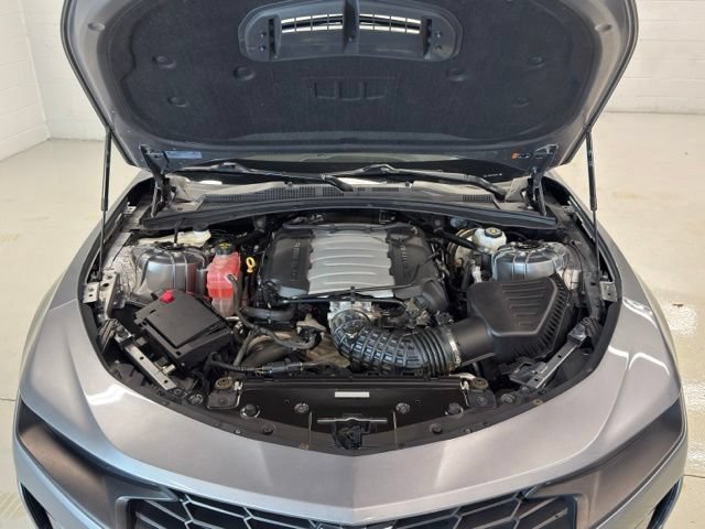 Used 2021 Chevrolet Camaro LT RWD image 19
