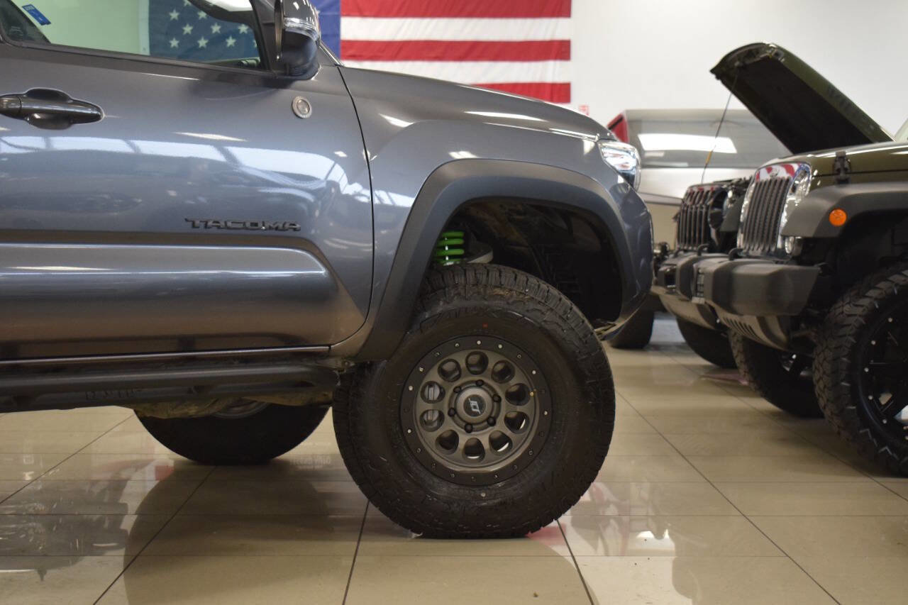 Used 2017 Toyota Tacoma TRD Off-Road image 37