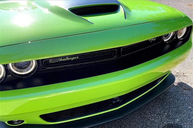 Used 2023 Dodge Challenger R/T w/ Plus Package image 27