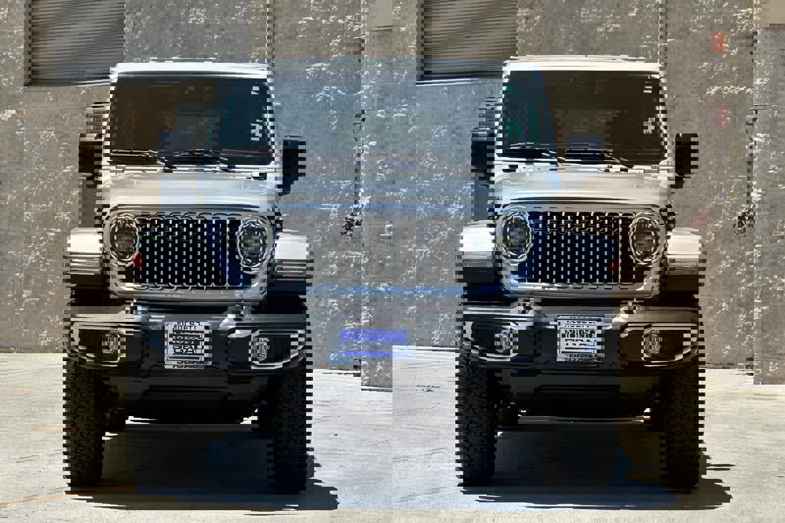 Used 2024 Jeep Wrangler Sahara image 8