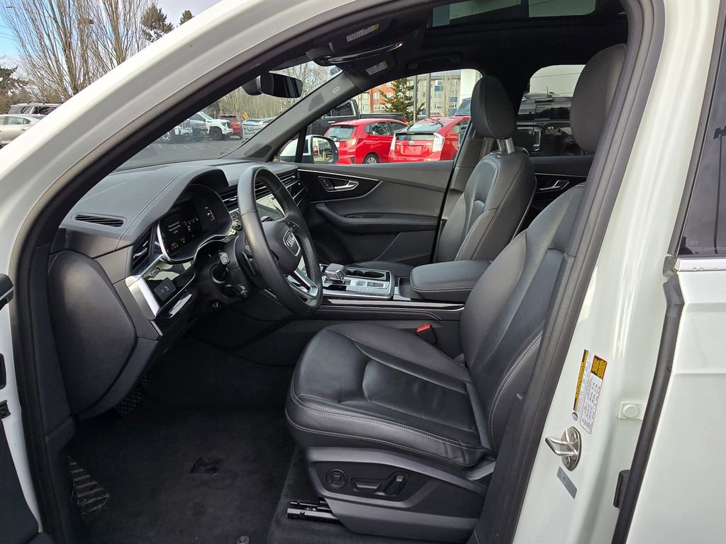 Used 2025 Audi Q7 3.0T Premium Plus image 58