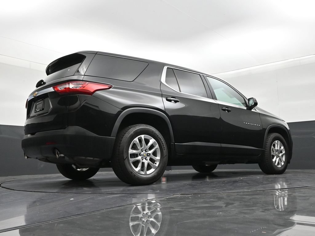 Used 2021 Chevrolet Traverse LS FWD image 24