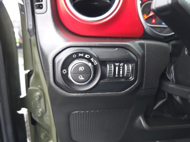 Used 2022 Jeep Gladiator Rubicon w/ LED Lighting Group image 18