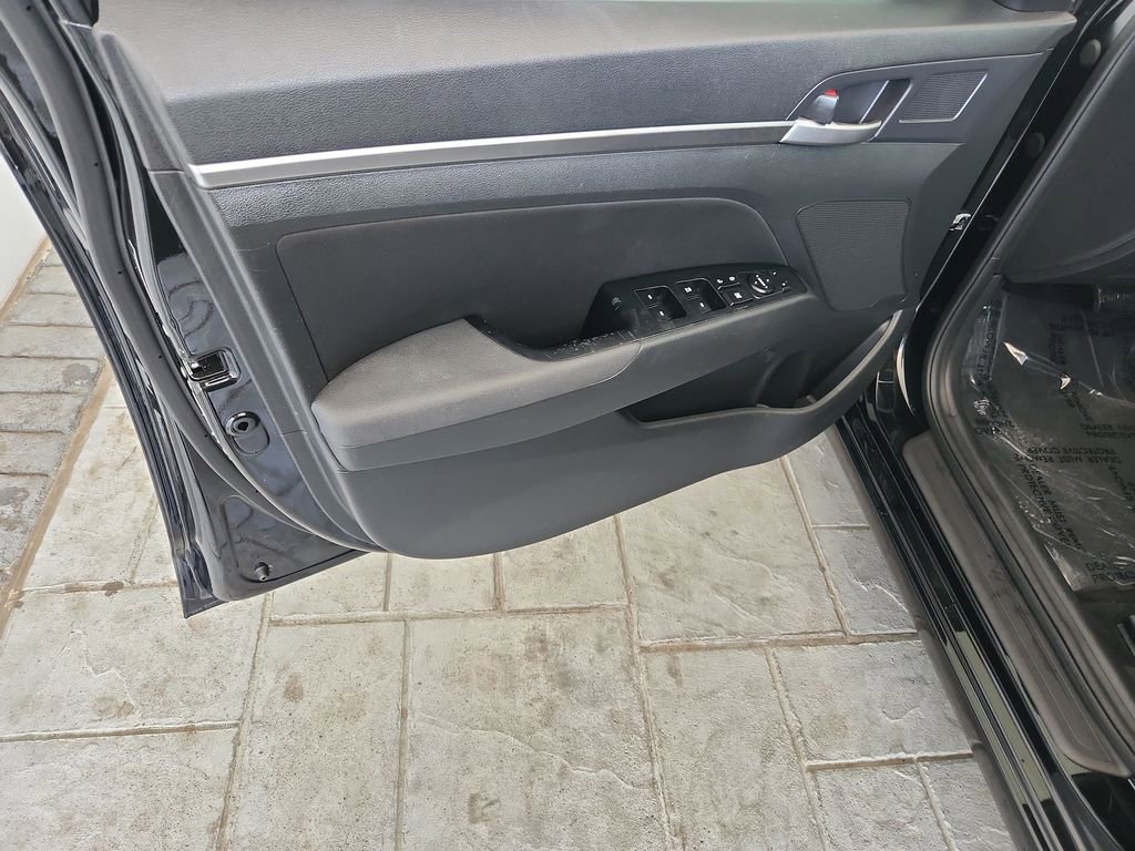 Used 2020 Hyundai Elantra SEL w/ Cargo Package (C1) FWD image 27