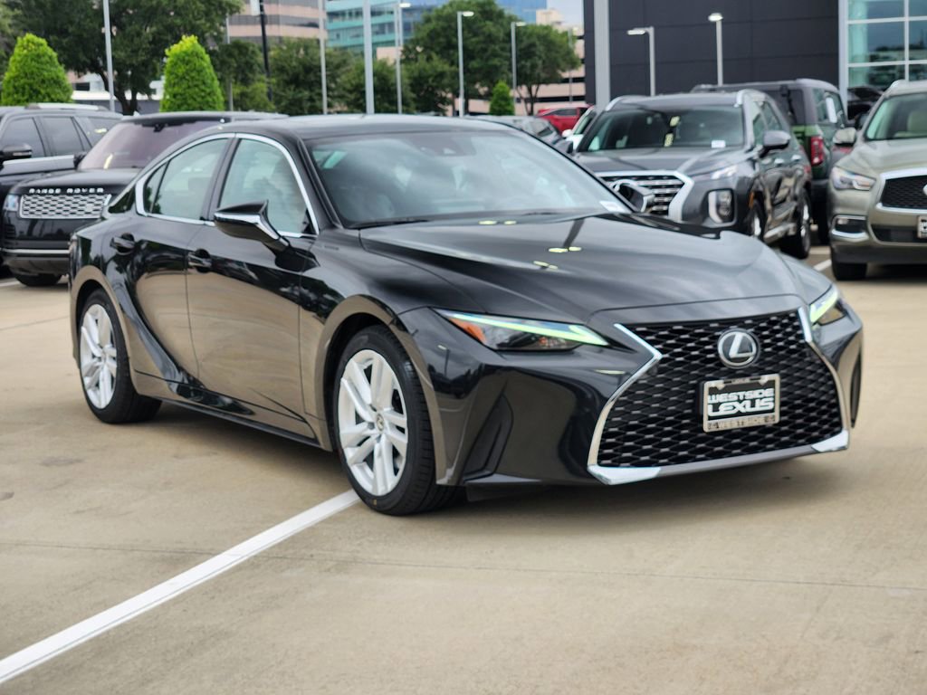 Used 2023 Lexus IS 300 w/ Comfort Package RWD image 3