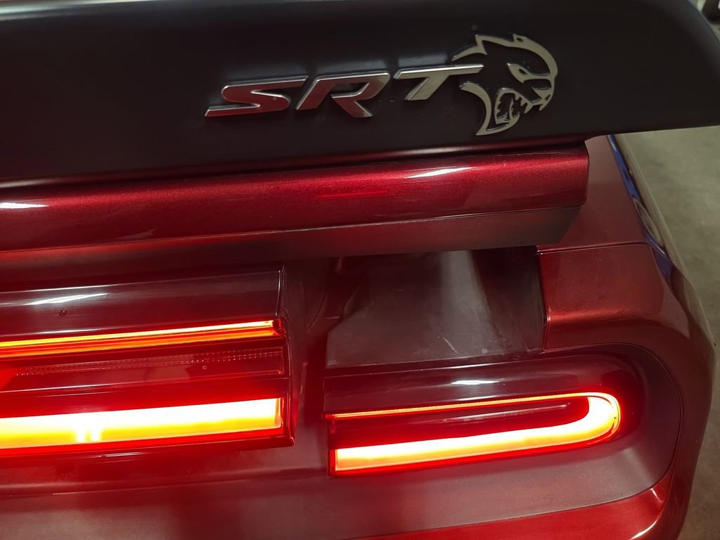 Used 2018 Dodge Challenger SRT Hellcat RWD image 23