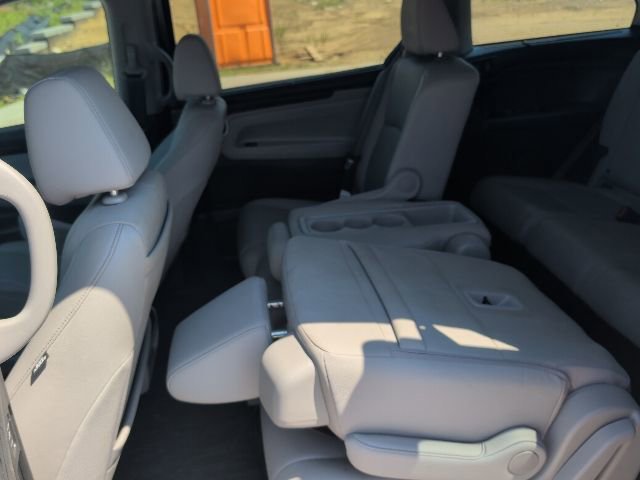 Used 2023 Honda Odyssey Touring image 9