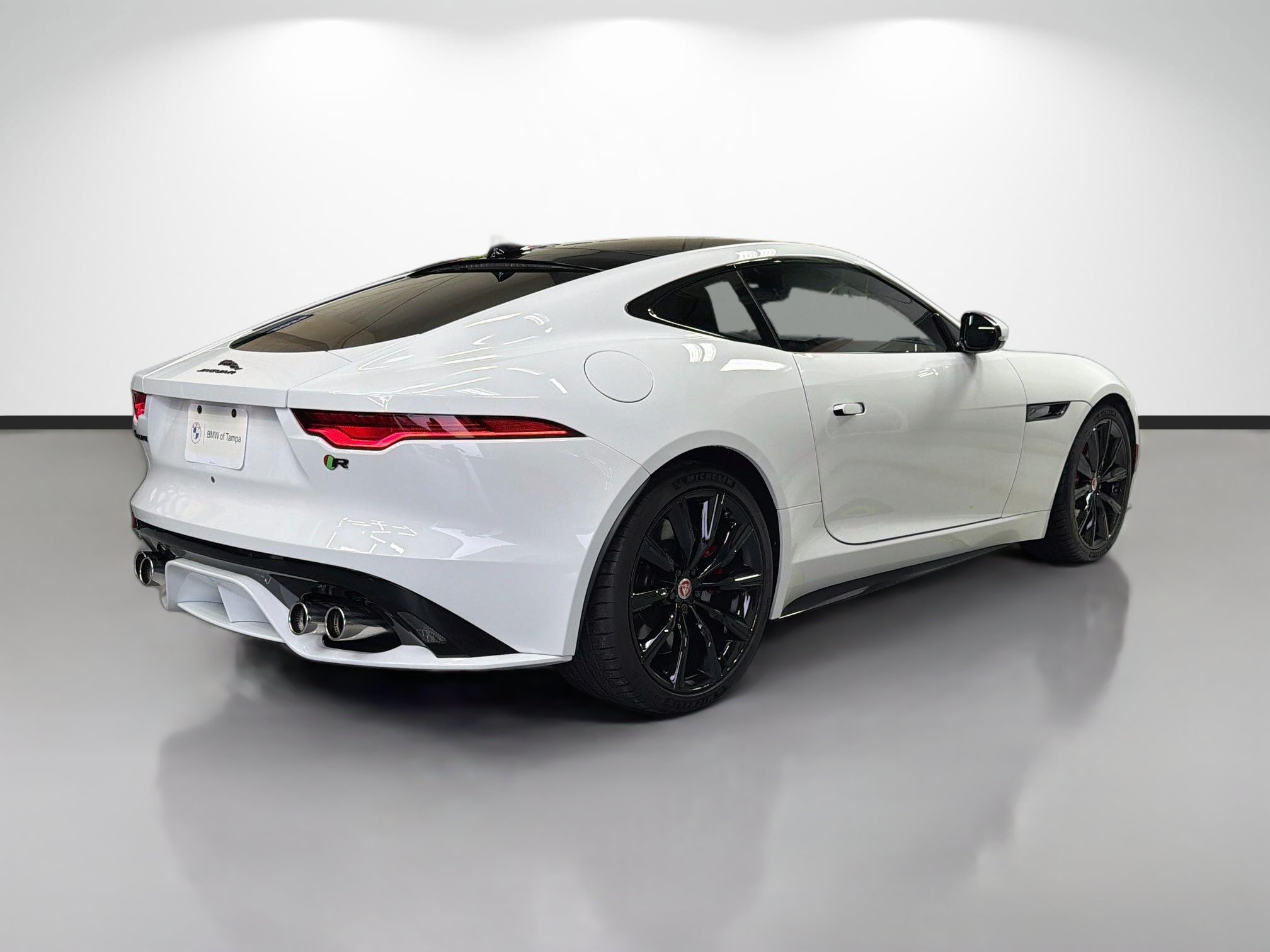 Used 2022 Jaguar F-TYPE R AWD/4WD image 3