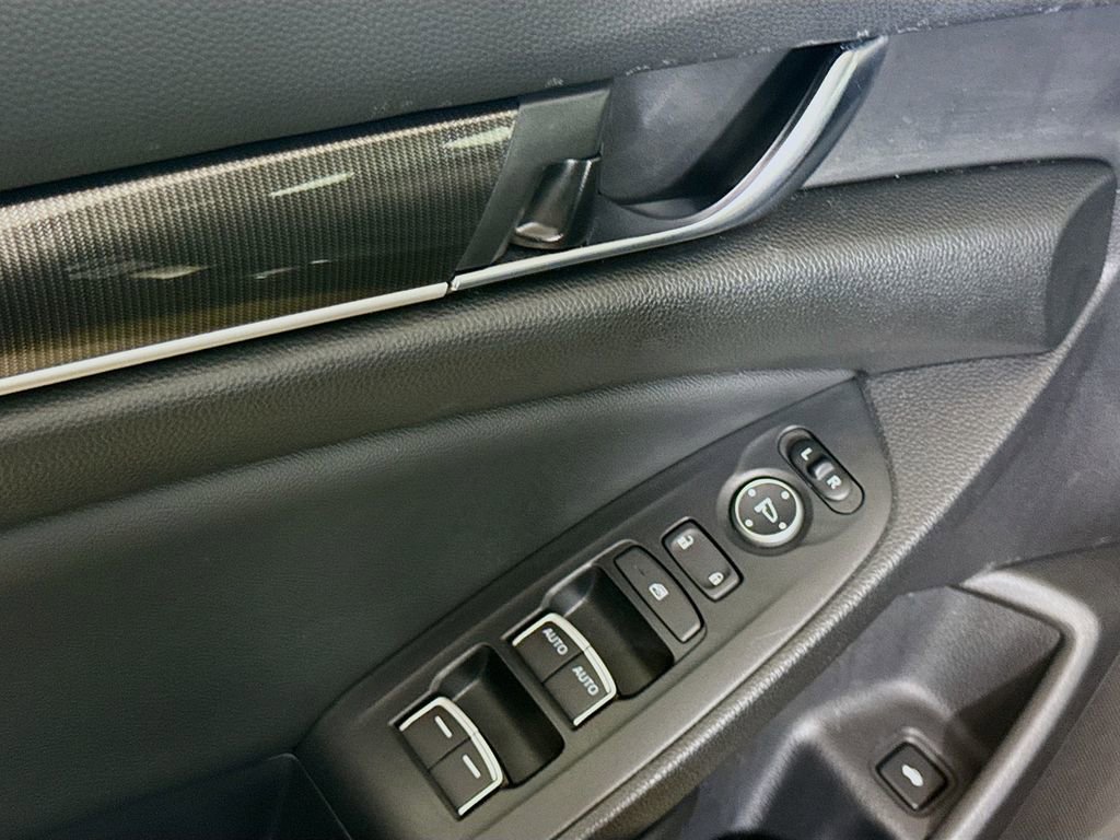 Used 2022 Honda Accord Sport image 16