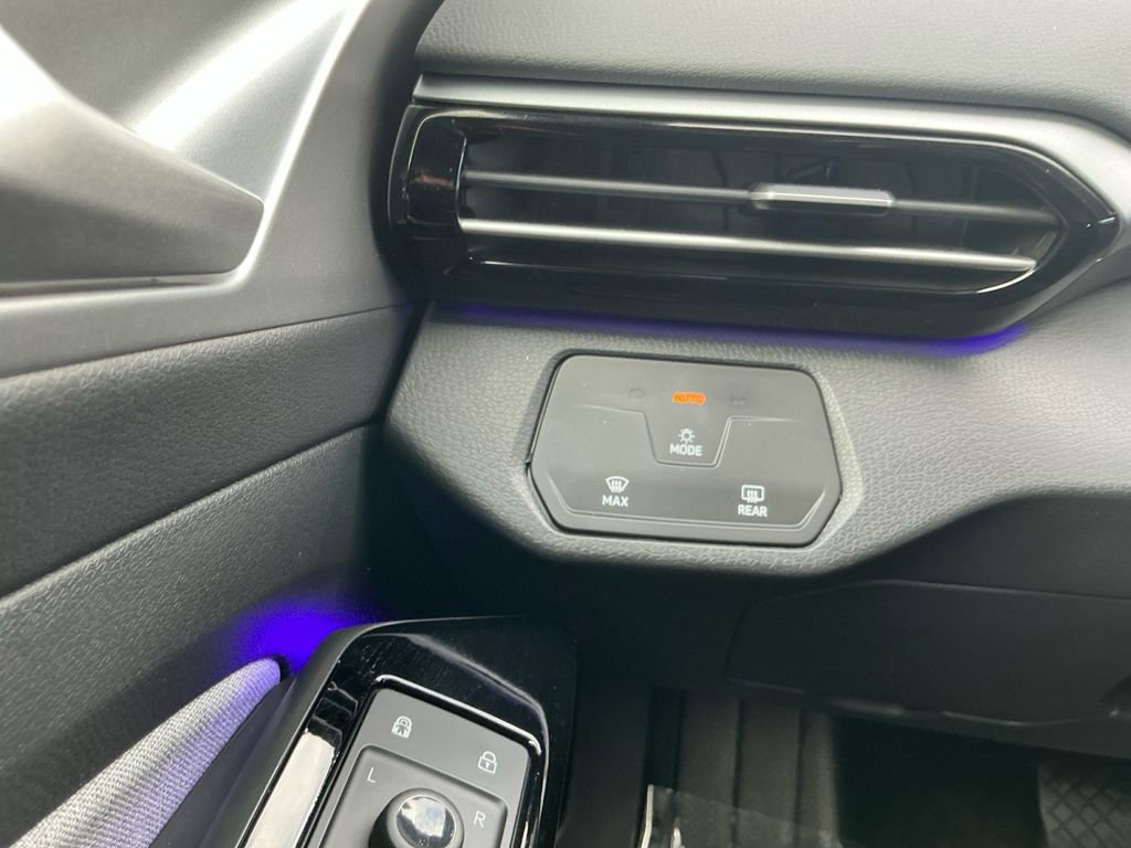 Used 2024 Volkswagen ID.4 2WD image 20