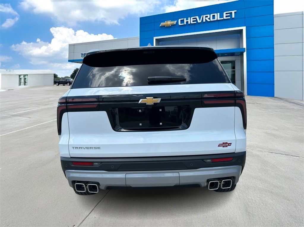 New 2026 Chevrolet Traverse LT w/ Driver Confidence Package image 6