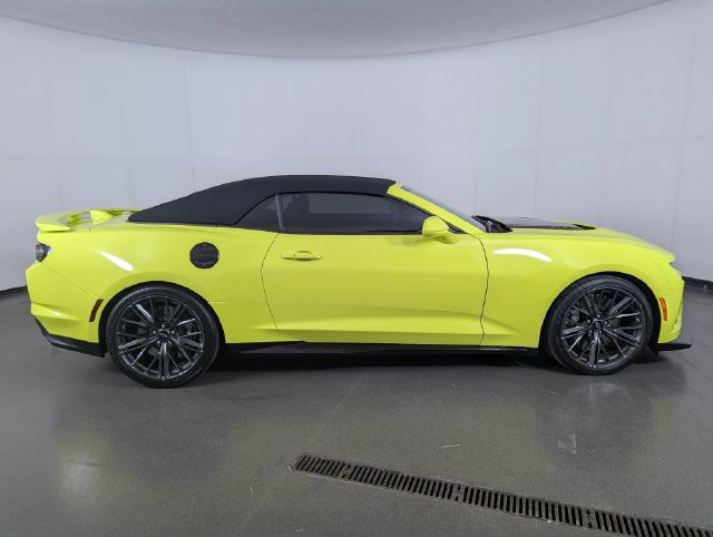 Used 2020 Chevrolet Camaro ZL1 RWD image 15