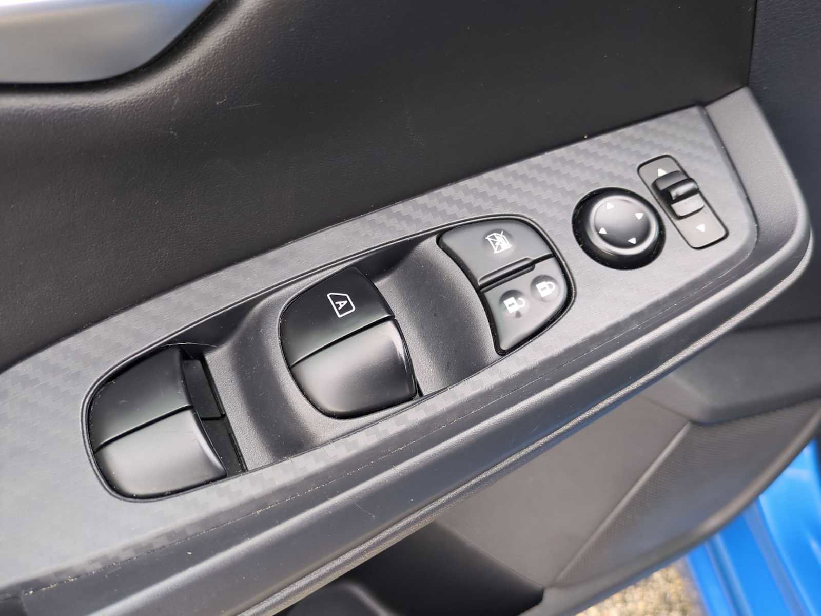 Used 2024 Nissan Sentra SV FWD image 21