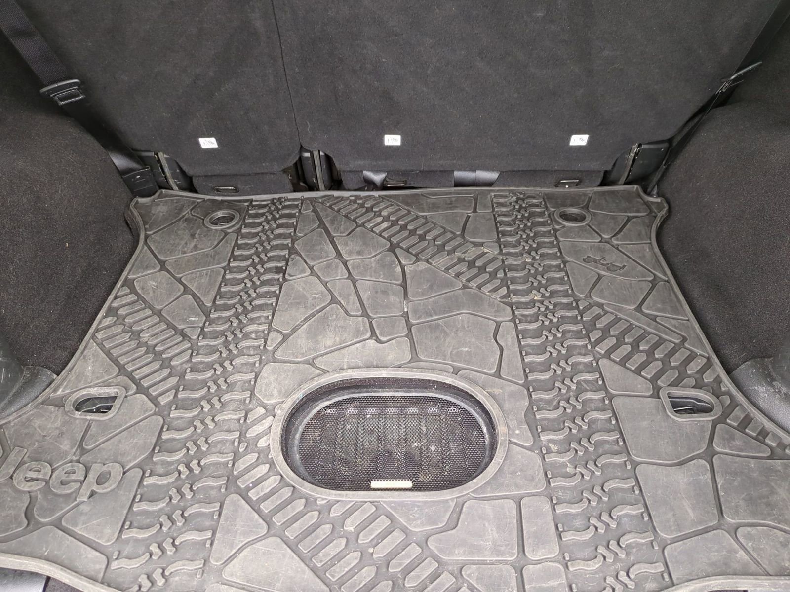 Used 2017 Jeep Wrangler Unlimited Willys image 39